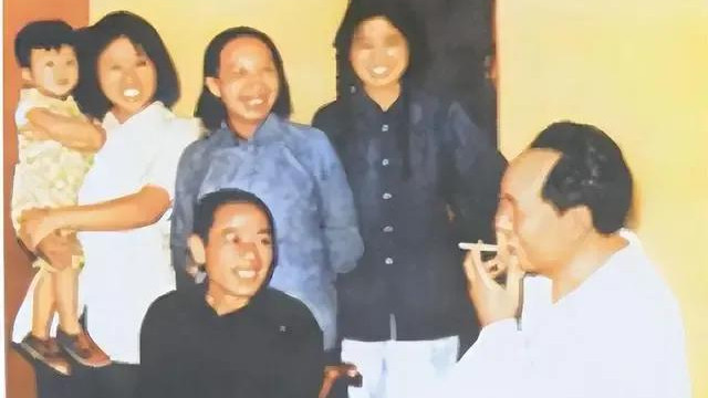 1976年毛主席逝世，当消息传出去后，世界各国是什么反应？