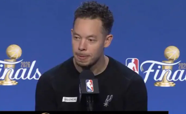 明日NBA总决赛G5，马刺（1）将对阵尼克斯（3）。
马刺主帅米奇-约翰逊在接受