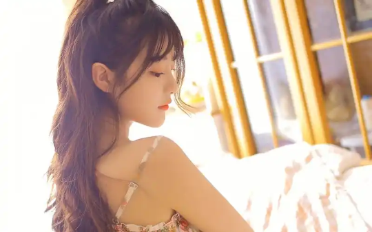 他弃笔从戎第一天，就斩下狼戎百夫长头颅！朝堂震动：这书生，怎么比边军还狠？