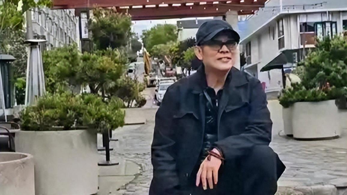 李连杰早已看淡名利，重心放在家庭