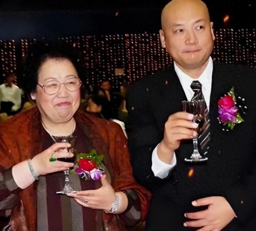 唐僧迟重瑞后代都没有，留啥也没用！
 
不管陈丽华如何分配遗产，迟重瑞被陈丽华已