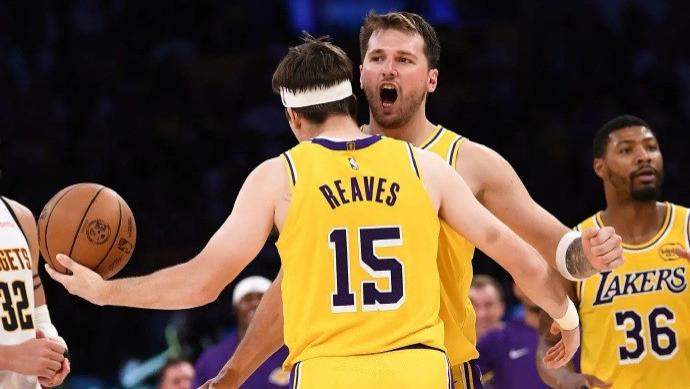 抄作业！里夫斯：绝平那球我练过！东契奇：绝杀那球我练过，我有信心！