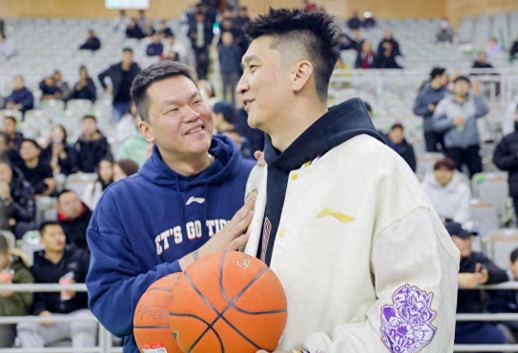 2月6日晚，内蒙古体育馆人声鼎沸，第二届中国人寿·CBA俱乐部杯（伊泰·呼和浩特