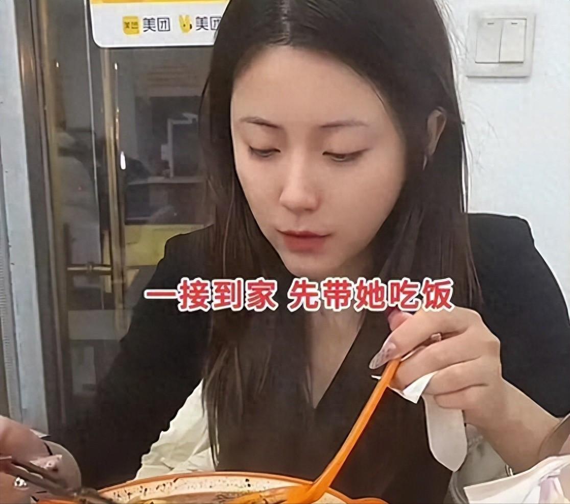 表嫂表哥离婚引热议，表弟同居被质疑动机