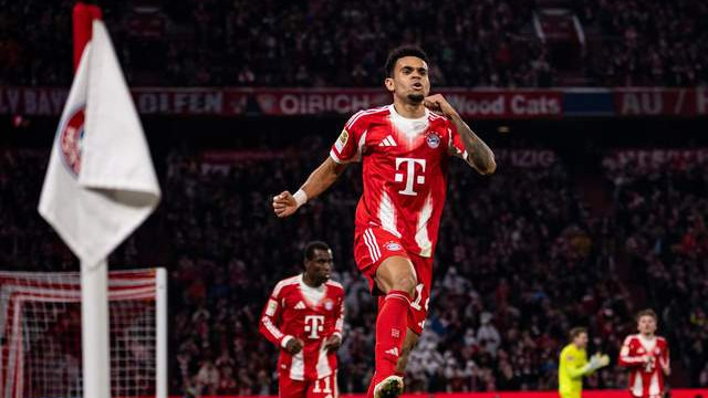 4-1！凯恩轮休，迪亚斯传射建功，1.3亿巨头点射，拜仁一骑绝尘