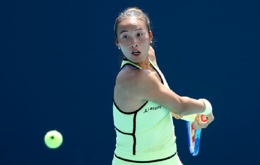 郑钦文谈再战萨巴伦卡
“萨巴伦卡她肯定是一位非常强劲的对手，也是我一直以来很想对