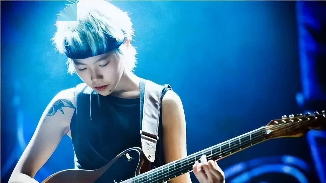 窦靖童：她不是“拼妈”，是把一个家庭搬上舞台！
