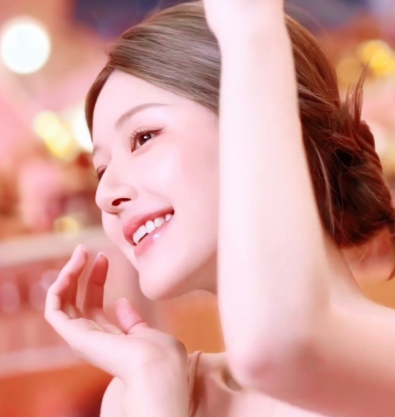 嫩芽顶破寒土，是对春天的奔赴，我们咬牙坚持，是对梦想的不负