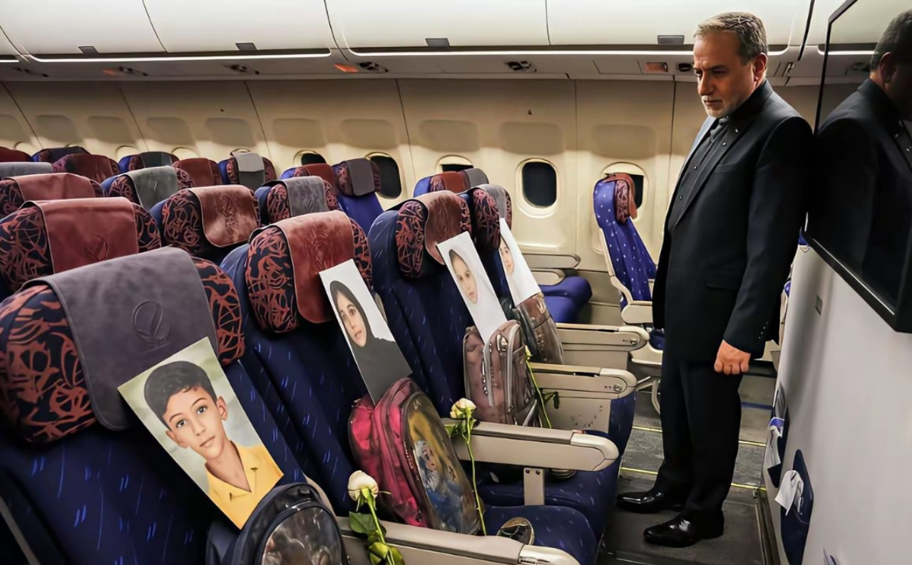 带着遗像和美国人谈判！伊朗代表团这是做了牺牲的打算


4月10号凌晨，在巴基斯