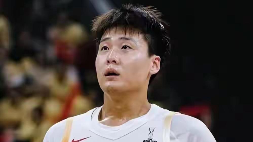 赵睿公开道歉，不应情绪化怼球迷！