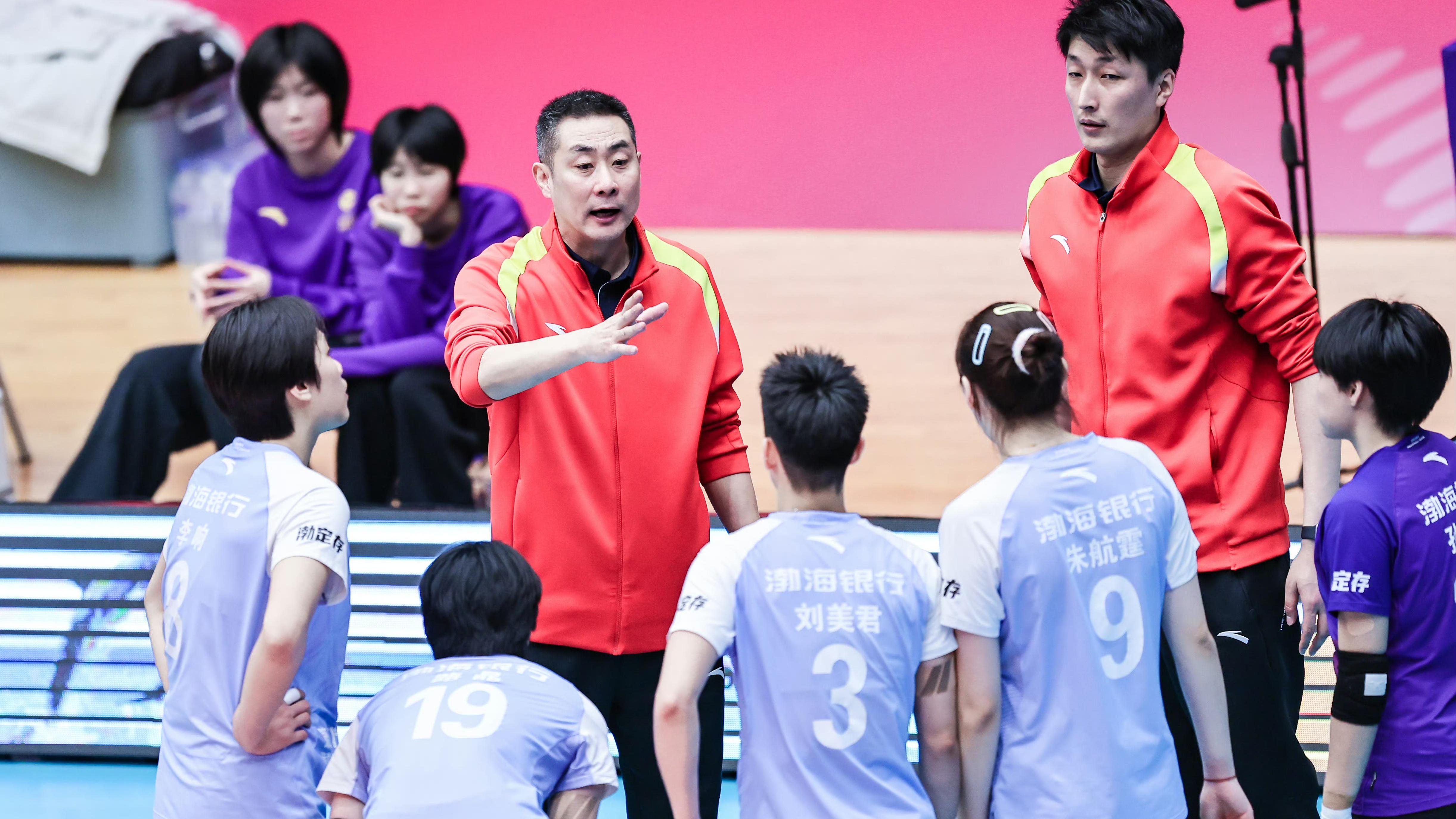 排面！CCTV5公开报道，天津女排球迷被点名