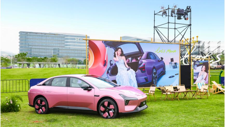 智驾颜值双在线，2026款小鹏MONA M03上市11.98万元起售