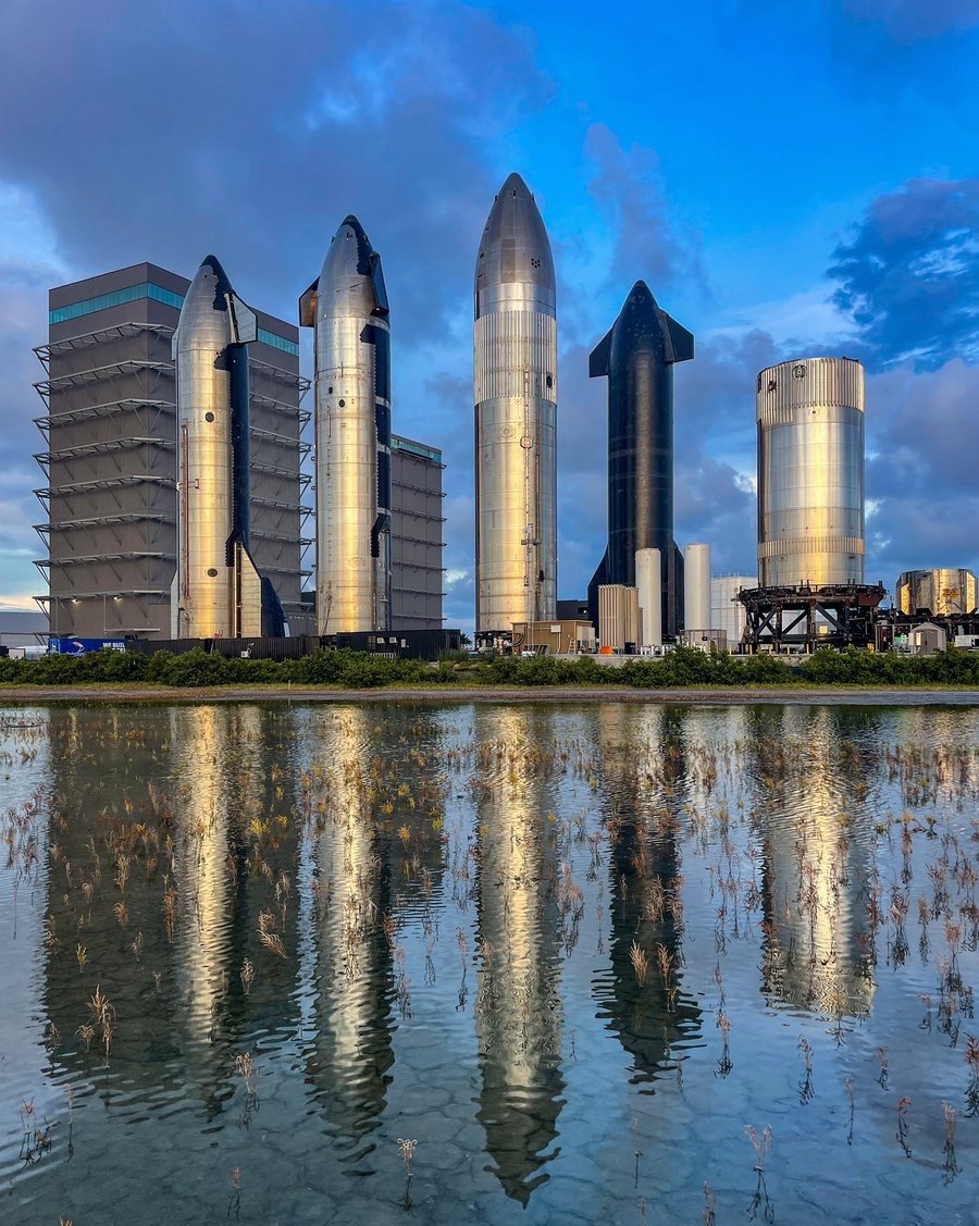 SpaceX星舰花园，从公路上就能看到