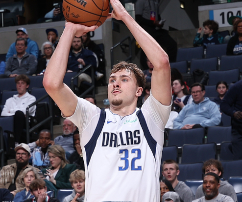 明年选个心气强的 这弗拉格真是恨铁不成钢

复出后看了这几场了  进攻技巧是不怎