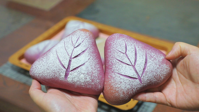 香甜软糯的紫薯芋泥软欧包！满满芋泥馅料的简单快乐你值得拥有！