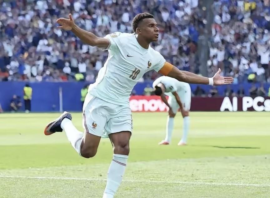 法国2-0击败摩洛哥晋级四强，发现本届世界杯越来越没意思了，理由有三

第一