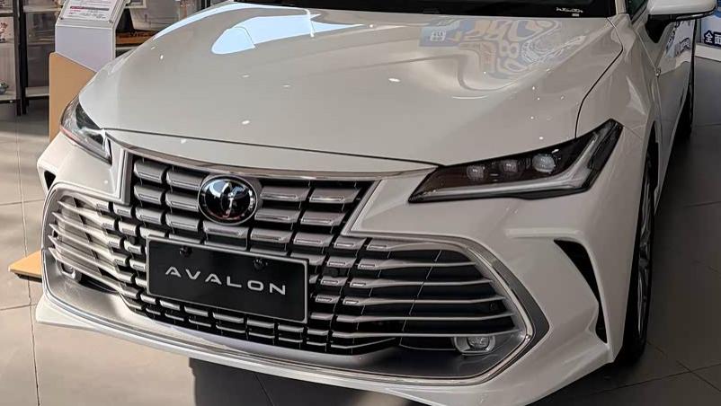 尺寸看齐奥迪A6L，丰田亚洲龙跌至13.18万，还买速腾？