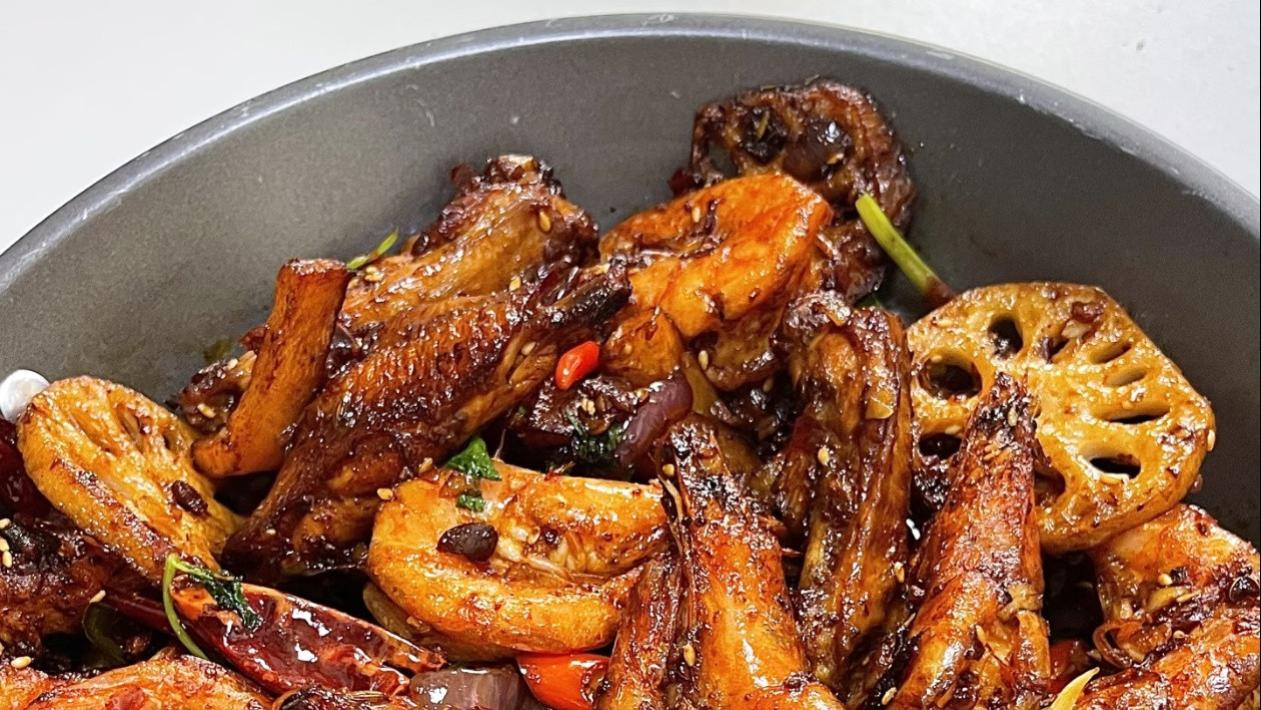 香辣干锅虾：在家也能复刻的下饭神菜