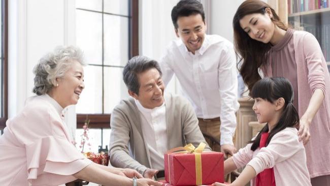 过春节送什么礼品好？新年送礼指南！十款最受欢迎的春节礼品推荐