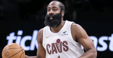 哈登21分，骑士主场险胜老鹰，NBA常规赛，骑士主场迎战老鹰，这场比赛哈登是23