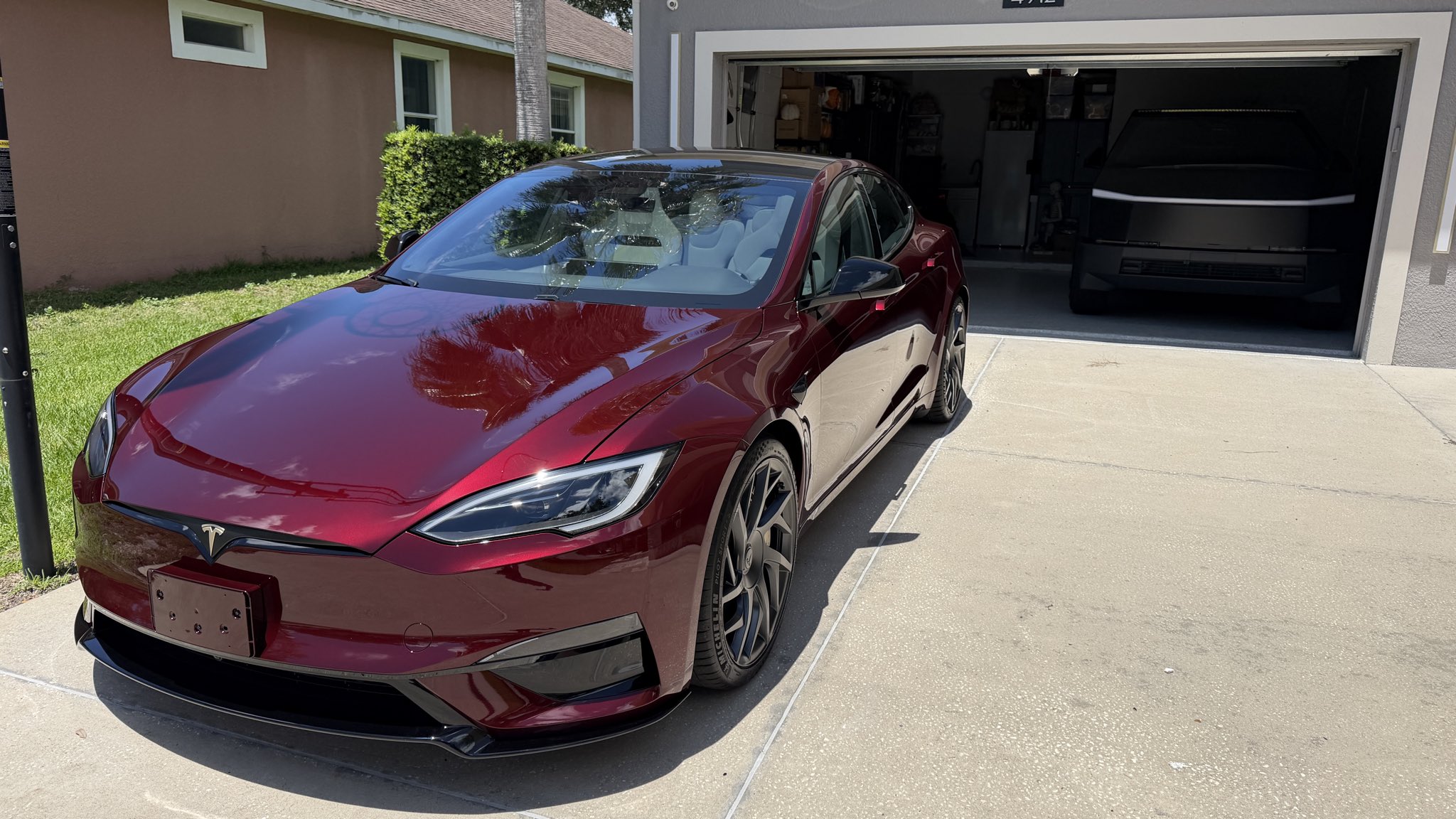 这么漂亮的Model S Plaid Signature，不继续生产，真是太可惜