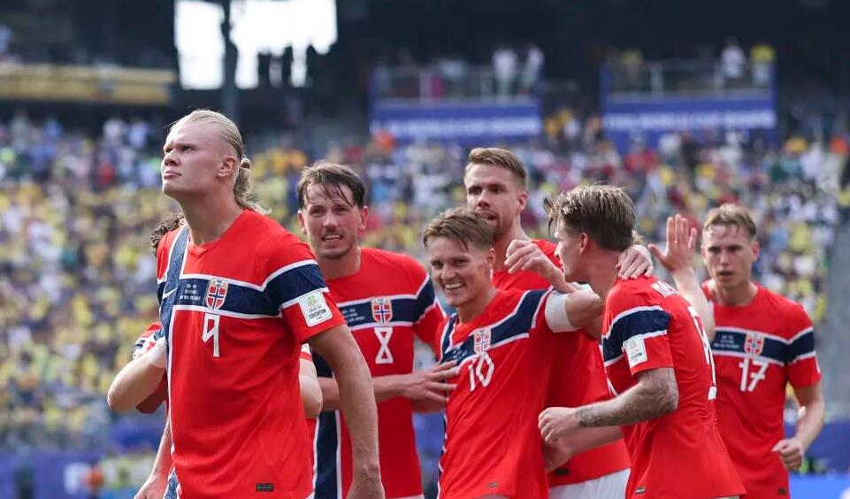 FIFA真是玩不起啊！7月9日，挪威队披露，哈兰德全队抵达迈阿密，FIFA安排的