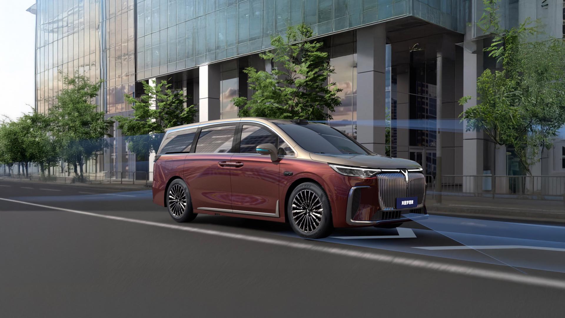 岚图梦想家OTA重磅升级：华为乾崑智驾ADS V4.1满血登场