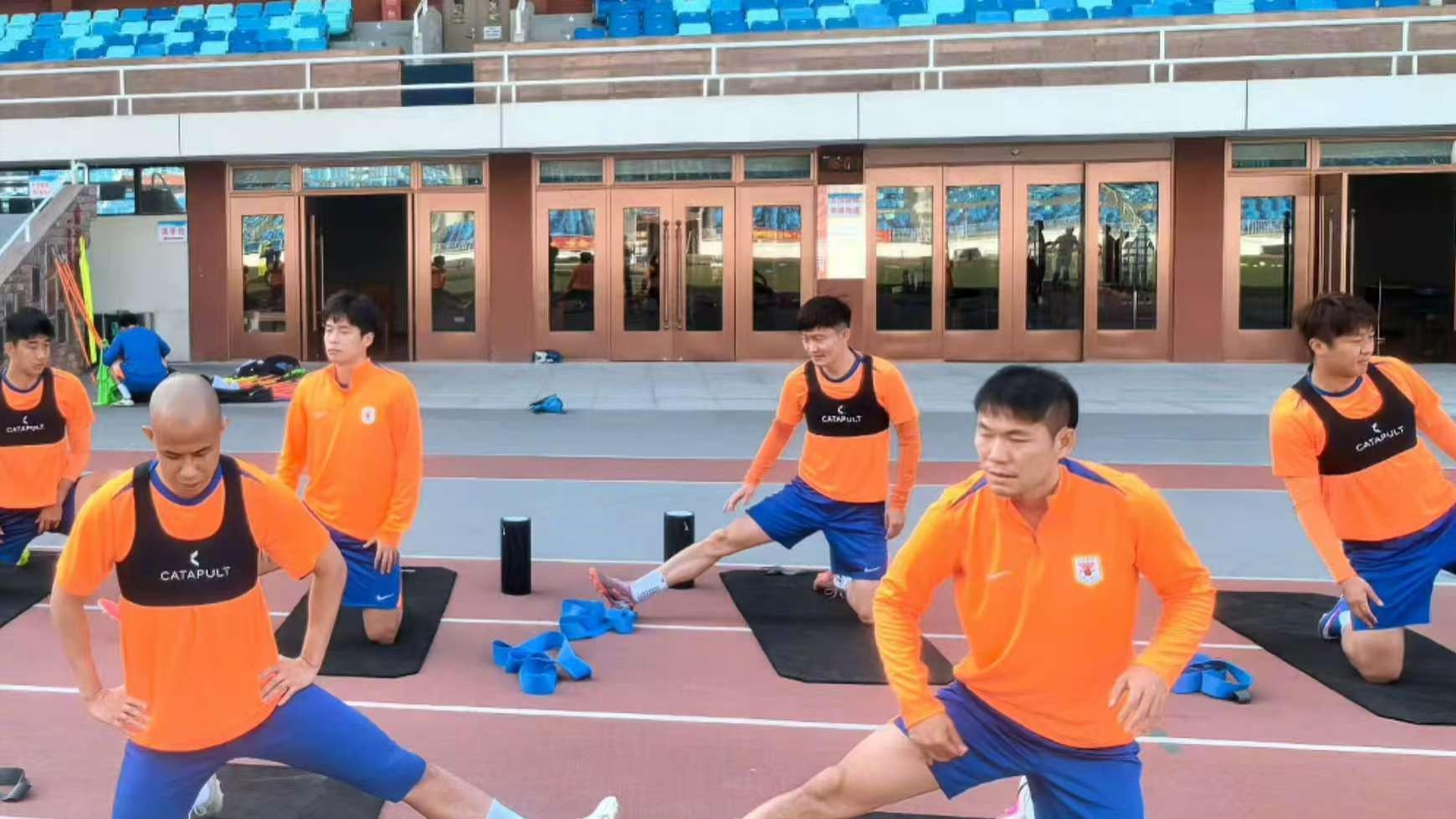 易胖体质？泰山中卫身体发福，泰山官网遭吐槽：他真该走了