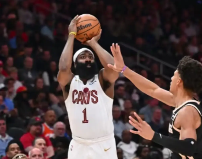 看不懂吗，今天骑士打老鹰肯定得输啊

尼克斯比赛在骑士后面结束，防人之心不可无，