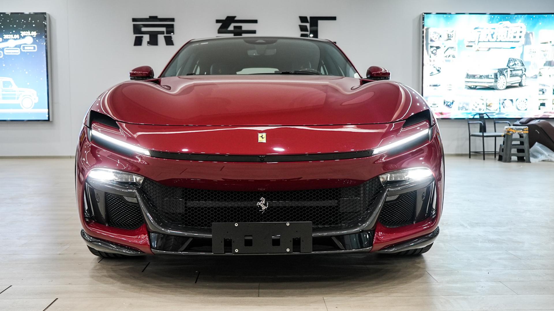 红色猛兽再进化：法拉利Purosangue碳纤维套件全方位升级