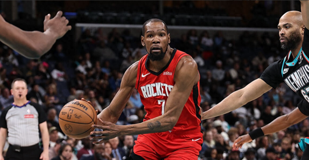 3月28日，休斯顿火箭在客场以119-109力克孟菲斯灰熊，避免3连败。
凯文-