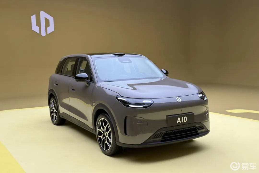 零跑A10：20万级智驾下放10万内，26款全面碾压25款