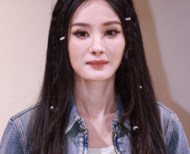 杨幂这是咋了
其实慢慢老去很正常但一会回春一会回冬就有点吓人了
这应该挺真实了