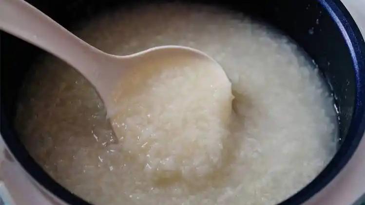 脾胃虚的人，别只知道喝白粥，加二样一起煮，一升一降，脾胃更舒服