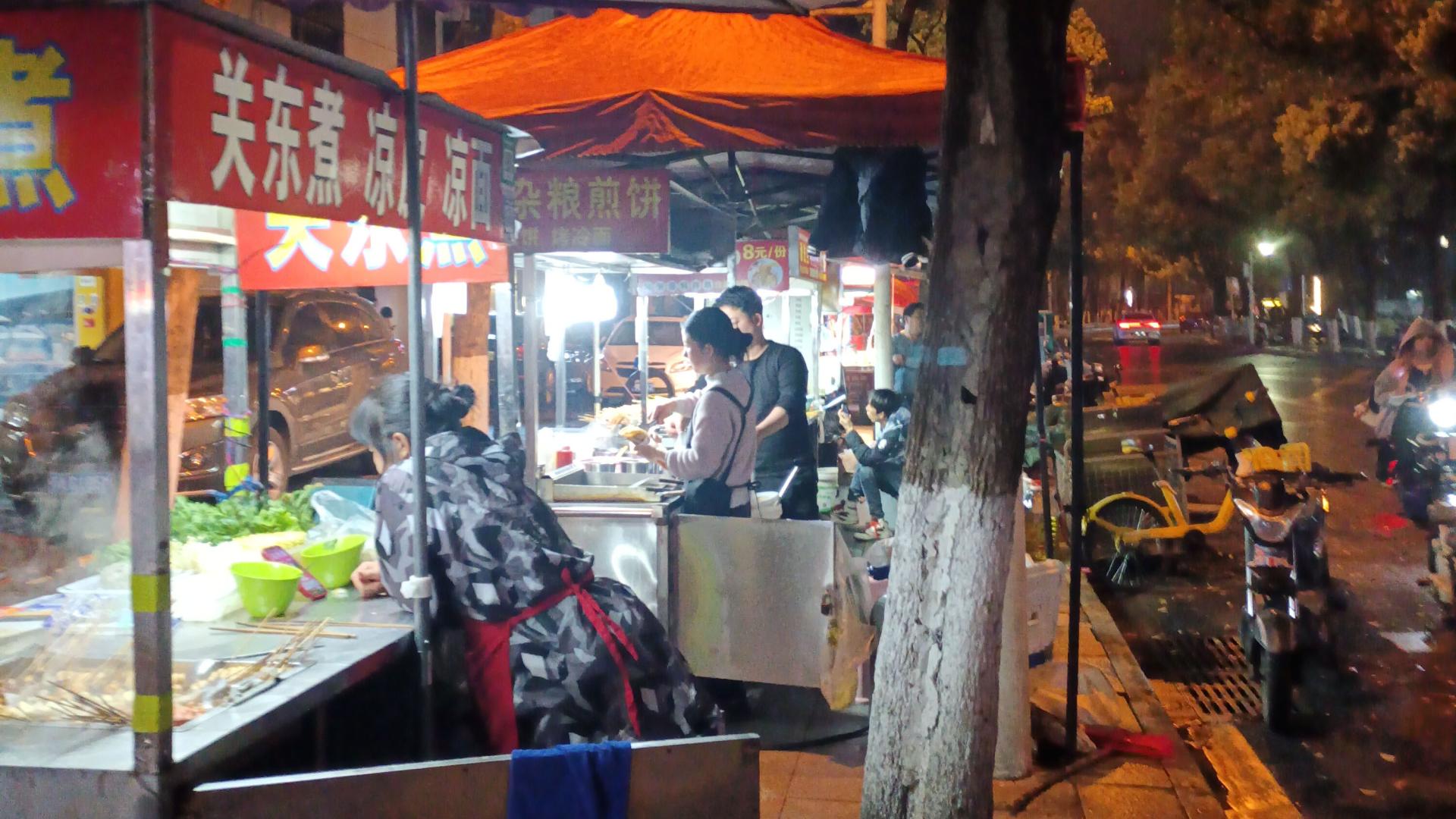 中年失业负债，我带娃在武汉摆地摊之33：遇上摊位冲突怎么办？