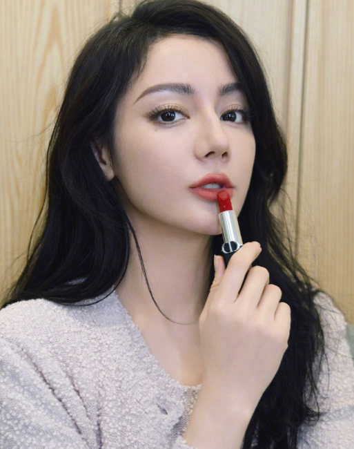 而我会做你身后最沉默的山脉，是你每一次回望的归途