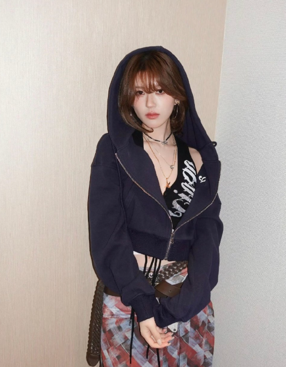 你太温吞了这些年啜泣涕泪，我懂你的隐忍和心酸