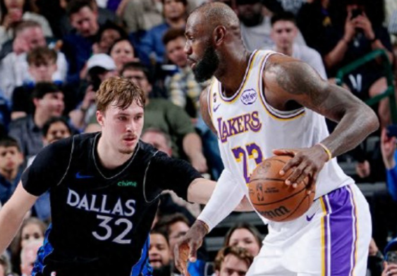 说到底湖人的命门还是在三分

不管是投三分还是防三分，今天第二节那波被连续三分直