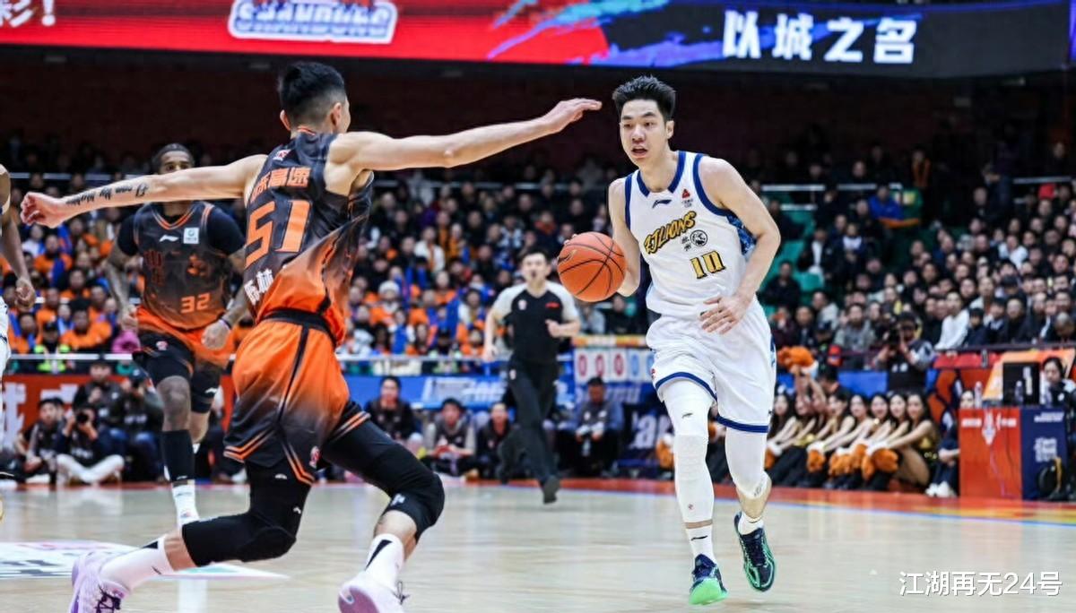 胡金秋爆发砍31+8+6 广厦力克青岛重登榜首