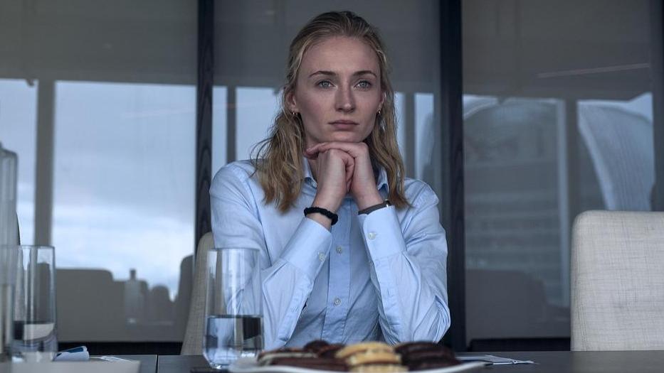 开年第一爽剧，虚拟演绎40亿英镑养老金盗窃案