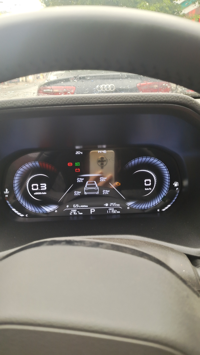 通电之后在打火方向盘抖动车启动不了，4儿子店的人过来监测不知道原因又拉去4儿子店