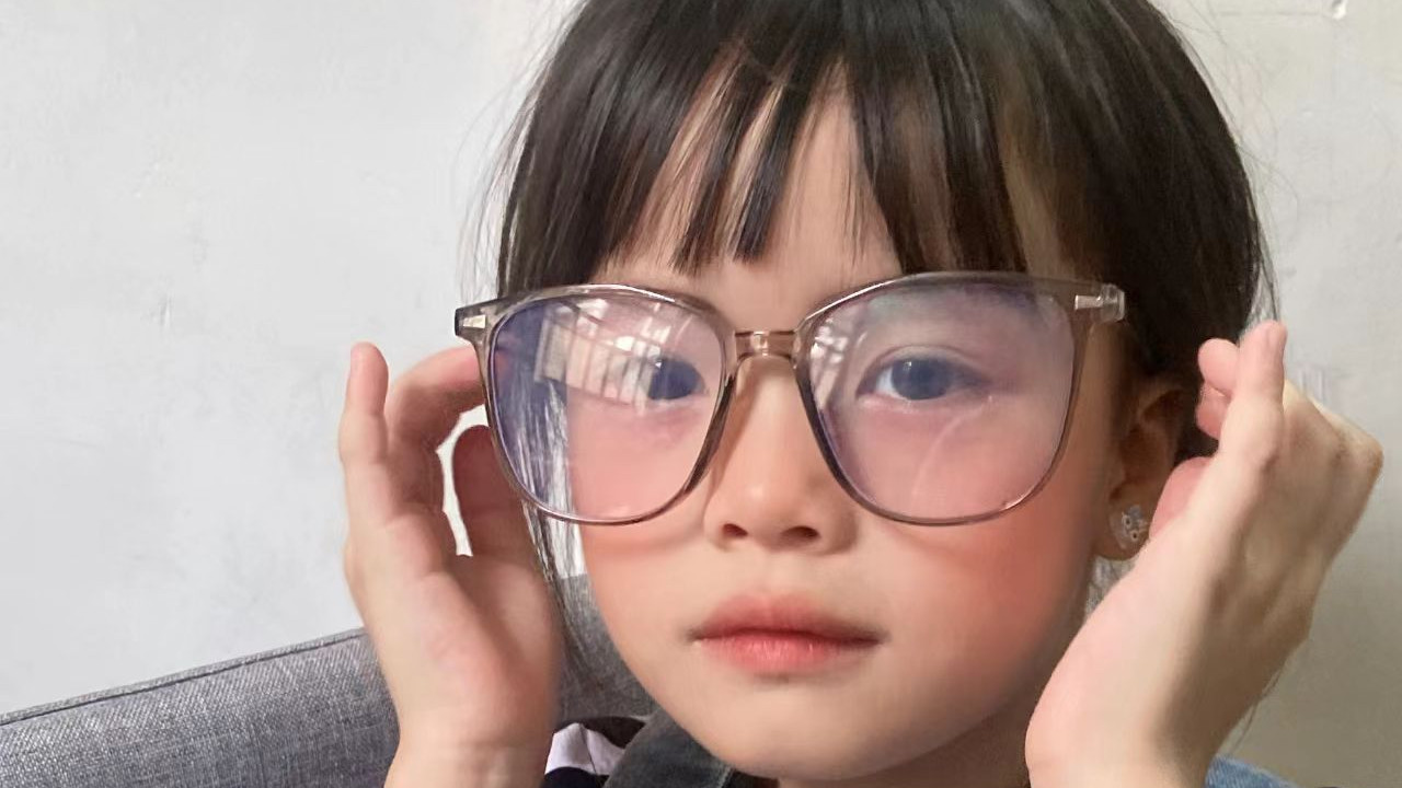 孩子近视了，为什么要经常复查？
