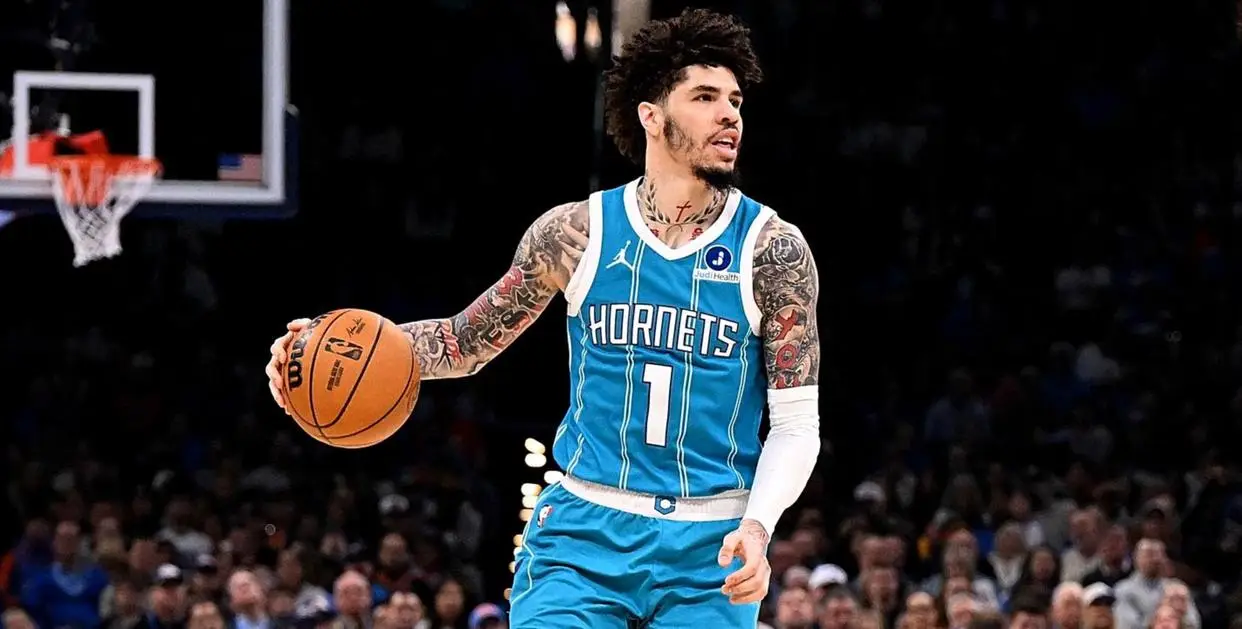 我真的觉得三球打的没问题好吧 为啥这么多喷的

他的球风就是这样，而且最后确实是