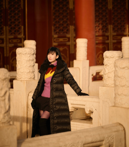 周慧敏分享了自己的美照原来她这段时间暂住在北京
前几天和朋友去爬山，这山原是皇家