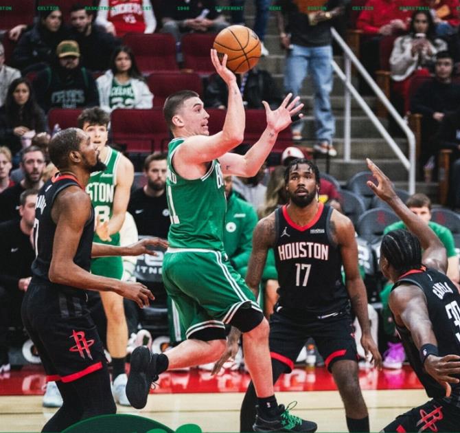 火箭队今天输给了缺少杰伦·布朗的凯尔特人队。本场比赛火箭队的几位控球后卫被对方的