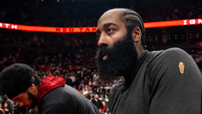 NBA季后赛东部半决赛G1，骑士以101-111不敌活塞。
骑士球员詹姆斯-哈登