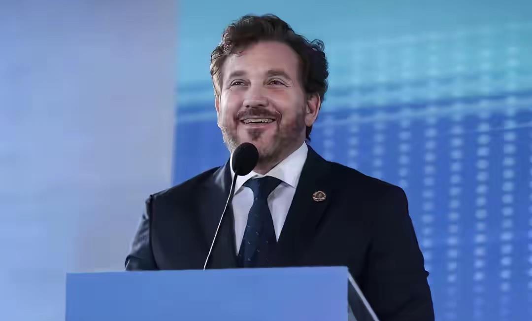 足坛超级大消息！南美足联主席正式官宣提议：2030百年世界杯扩军至64支球队！