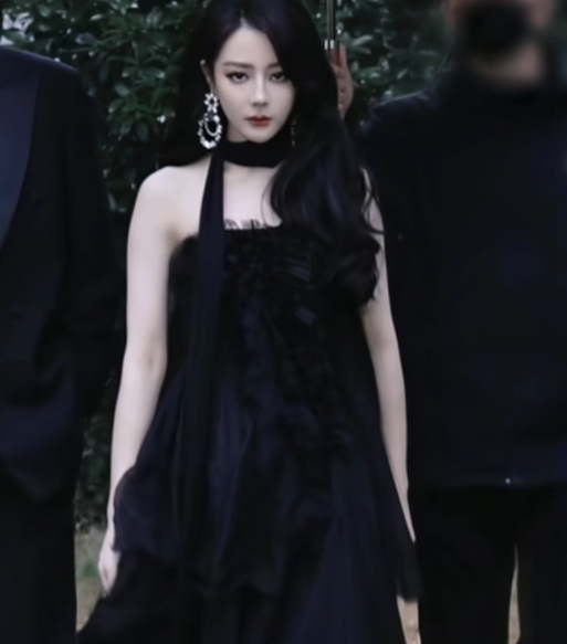 你是无意来的风，明亮了我的整个天空