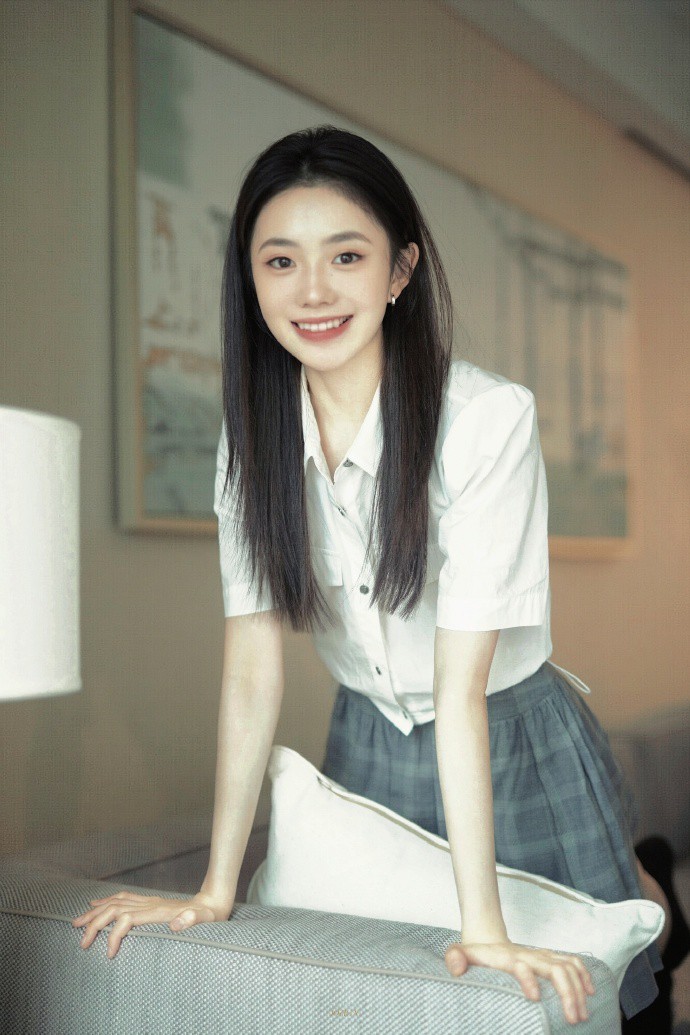 刘浩存这也太清纯了吧...