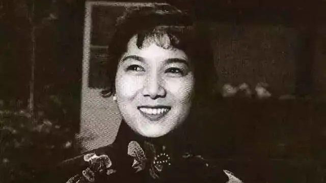 【新凤霞】“评剧女王”追“戏剧神童”：我想跟你结婚，你愿意不？